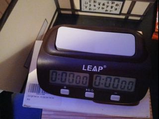 RELOJ PARA PARTIDAS DE AJEDREZ