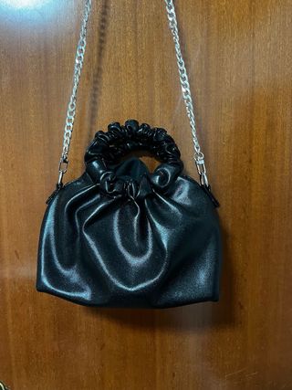 Bolso negro brillante