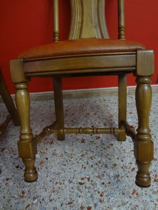 JUEGO DE 2 SILLAS MACIZAS DE CASTAÑO, DE SALÓN.