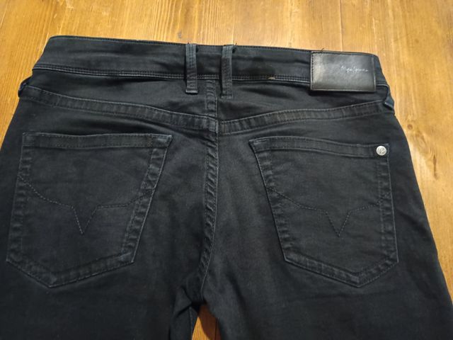 Pantalón pepe jeans negro excelente esta