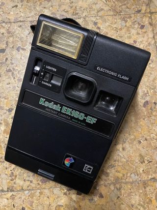 Cámara de fotos kodak ek160ef