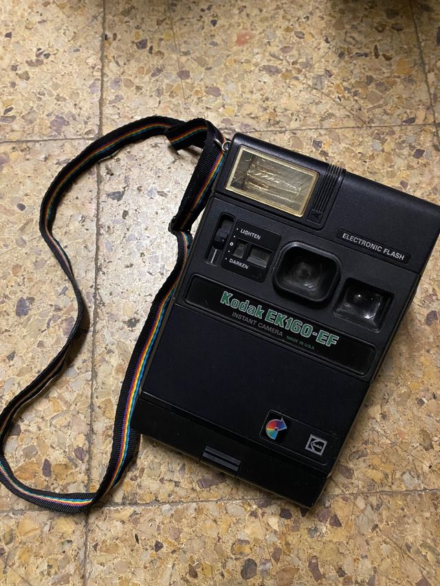 Cámara de fotos kodak ek160ef