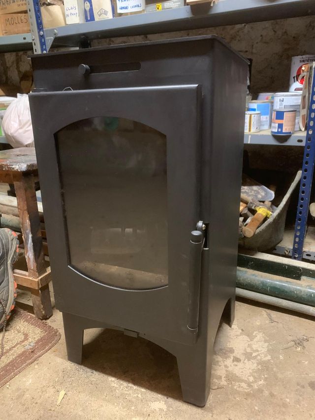 Estufa de leña de segunda mano en buen estado