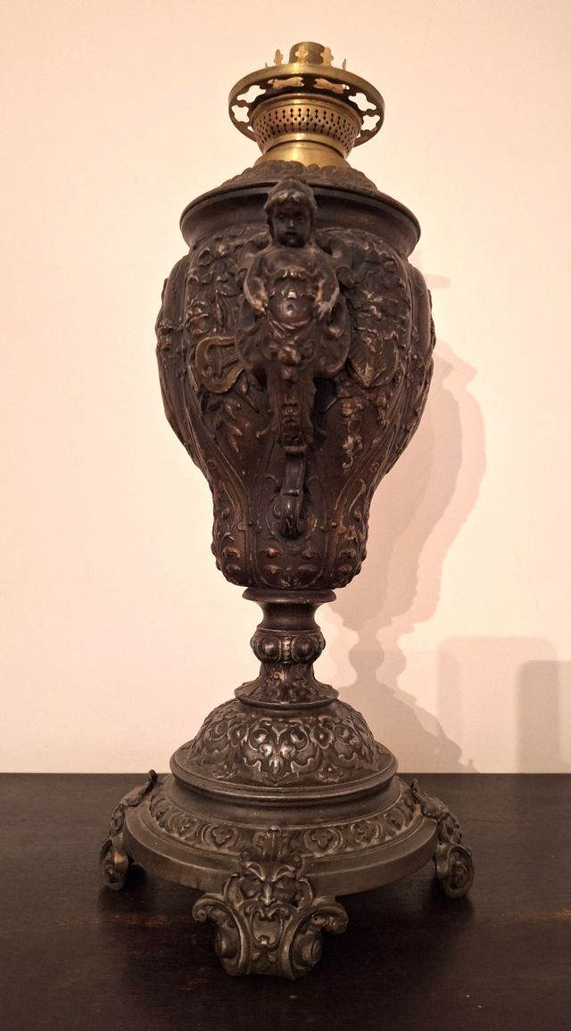 lampada ad olio in ghisa originale inizio '900