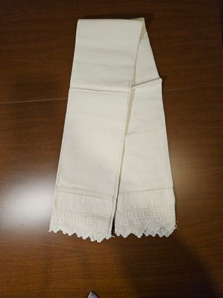 Set di due asciugamani con uncinetto