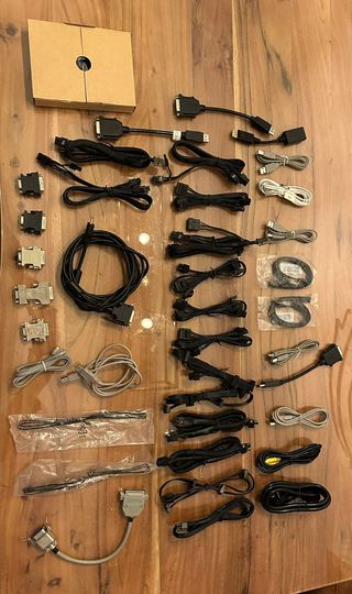 LOTE CABLES Y CONECTORES COMUNICACIONES