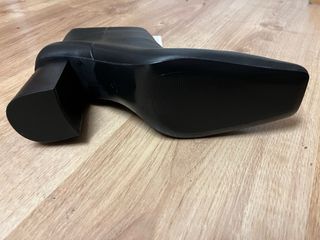 Botín tacón ancho piel negra