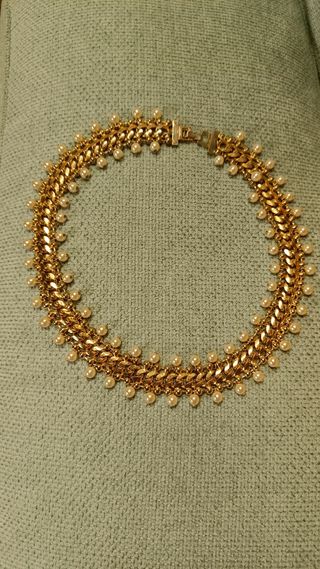 Collar gargantilla Vintage dorado con perlas.