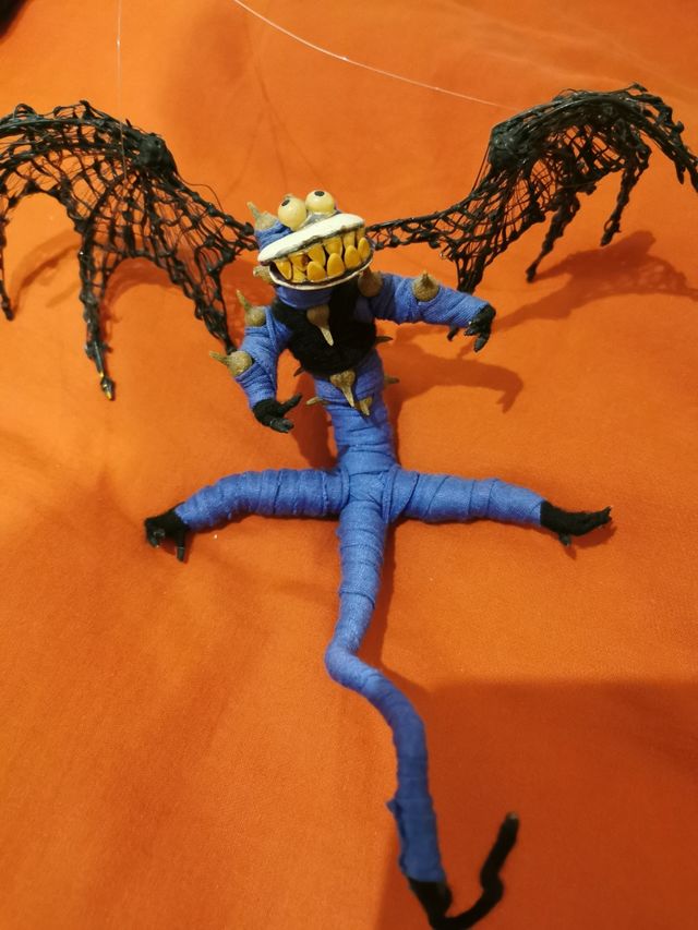 Figura completamente modeable de un demonio