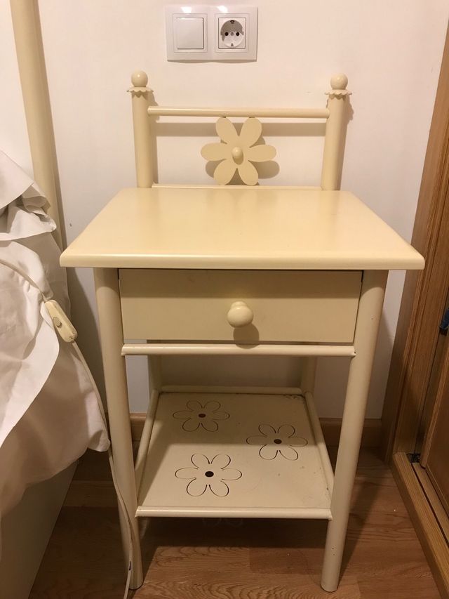 Mesilla de noche de forja🎀