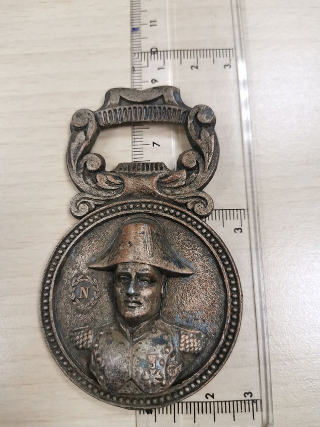 Abridor plateado frances