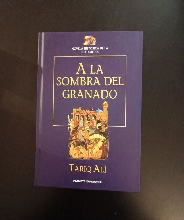 A la sombra del Granado