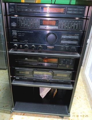 Torre Onkyo y 2 Altavoces KEF C55