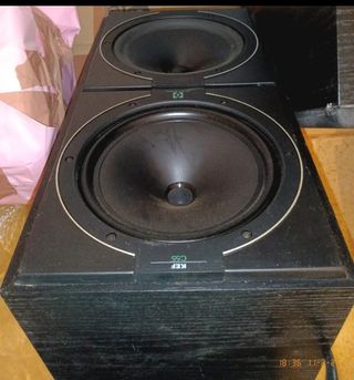 Torre Onkyo y 2 Altavoces KEF C55