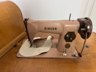 Maquina antigua de coser singer
