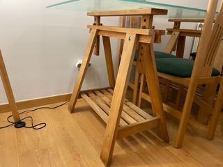 Mesa cristal y 4 sillas