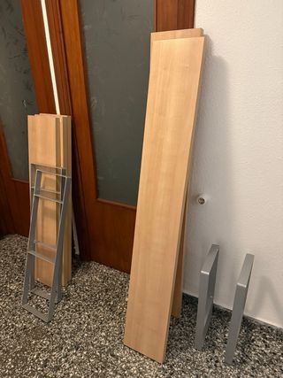 Dos estanterias de pared