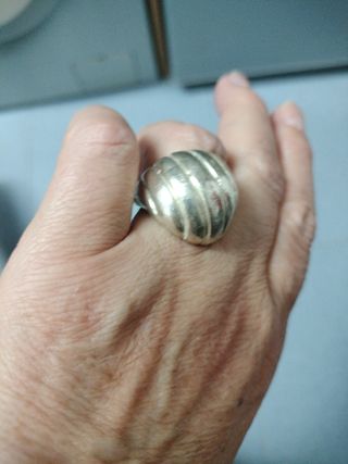 Anillo plateado