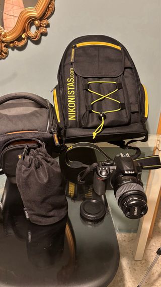 Cámara Nikon D3100  complementos