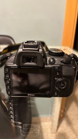 Cámara Nikon D3100  complementos