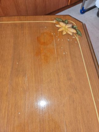 Mesa auxiliar de salón