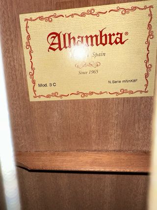 Guitarra alhambra 3C