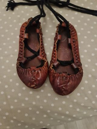 Albarcas traje casero talla 24