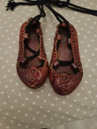 Albarcas traje casero talla 24