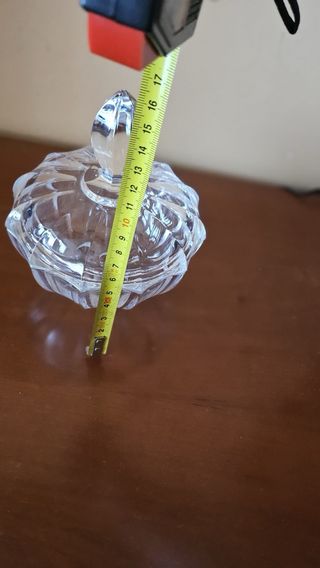 Bombonera y cenicero de cristal tallado