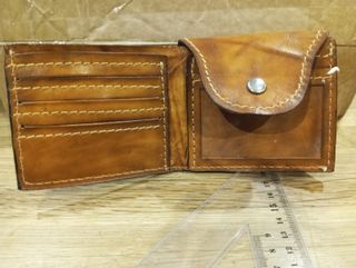 Cartera de piel artesanal