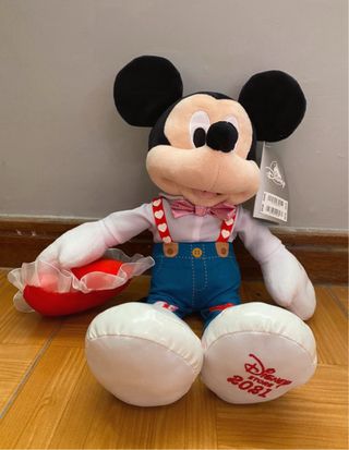 Plush Mickey Mouse Valentine’s Day Disney 2021
