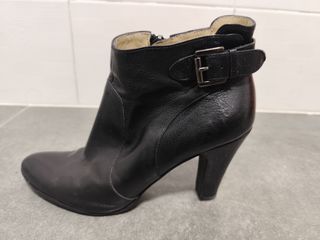Botines de piel. N°37