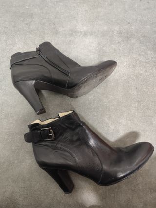 Botines de piel. N°37