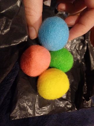 16 Bolas de lana 3,5cm. Manualidades