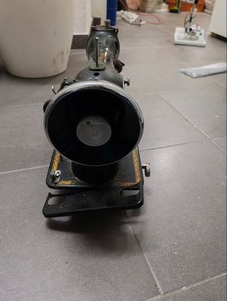 Máquina de coser alfa