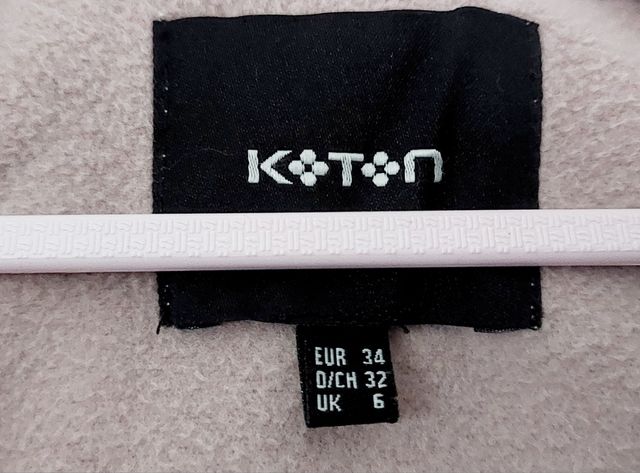 Abrigo entallado elegante