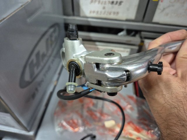 BOMBA DE EMBRAGUE APRILIA RSV1000R (04/08)
