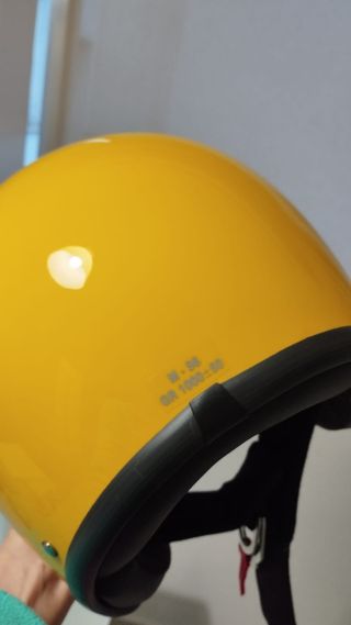Casco DMD retro amarillo