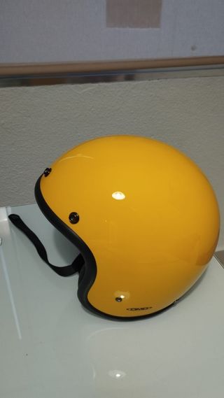 Casco DMD retro amarillo