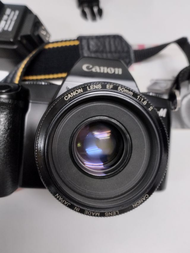 Cámara de fotos canon.