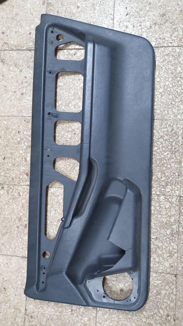 Tapizado delantero derecho Volvo 480