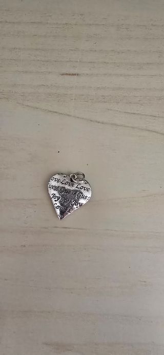 Colgante corazón Guess