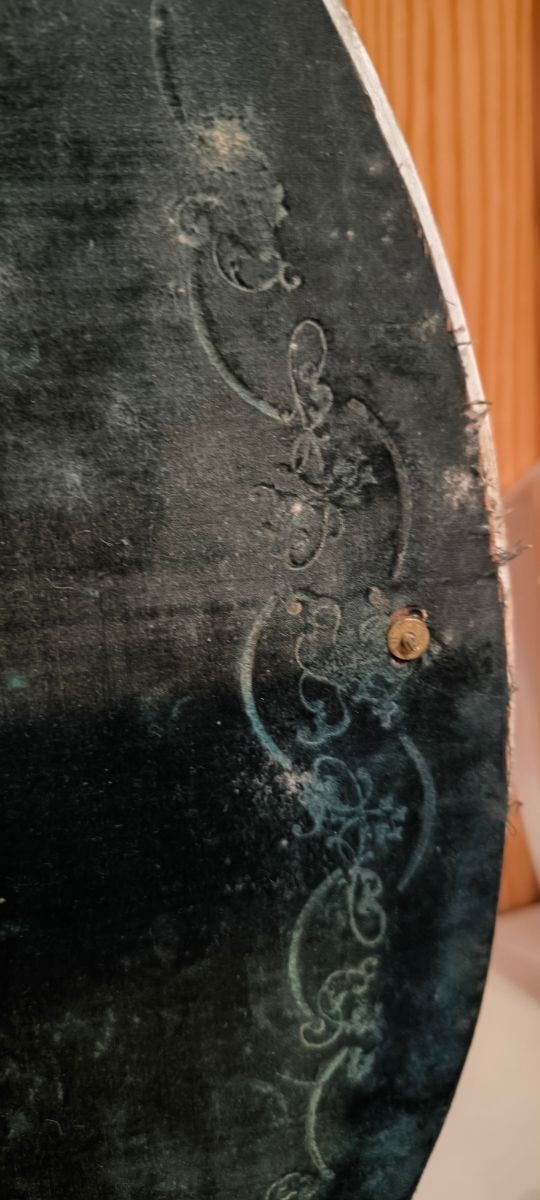 Specchio antico in porcellana