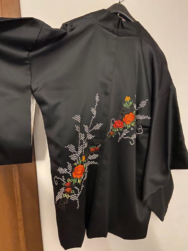 Haori giacca kimono seta con ricami floreali