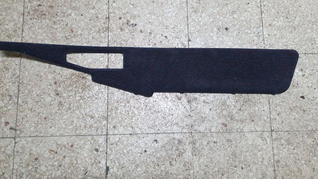 Moldura puerta derecha Volvo 480