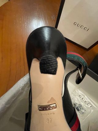 Zapatos Firma “Gucci”