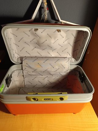 Maletín neceser naranja
