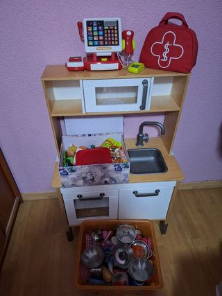 Cocina ikea + lote de utensilios de cocina