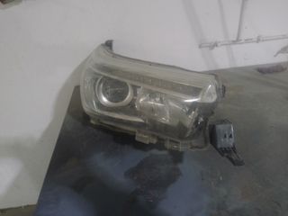 FARO DERECHO DE TOYOTA HILUX