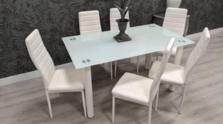 Mesa y sillas liquidación 💥